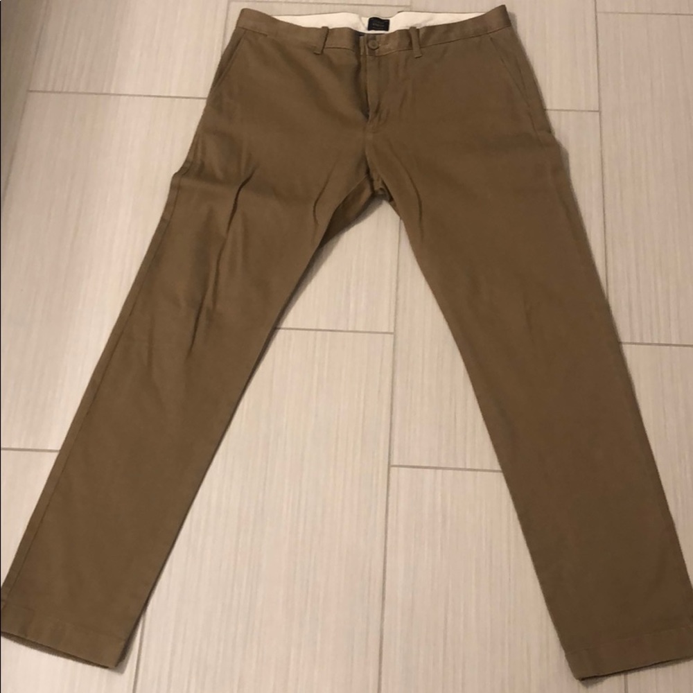 JCrew Stretch Chinos 484 33w 32L khaki light tan